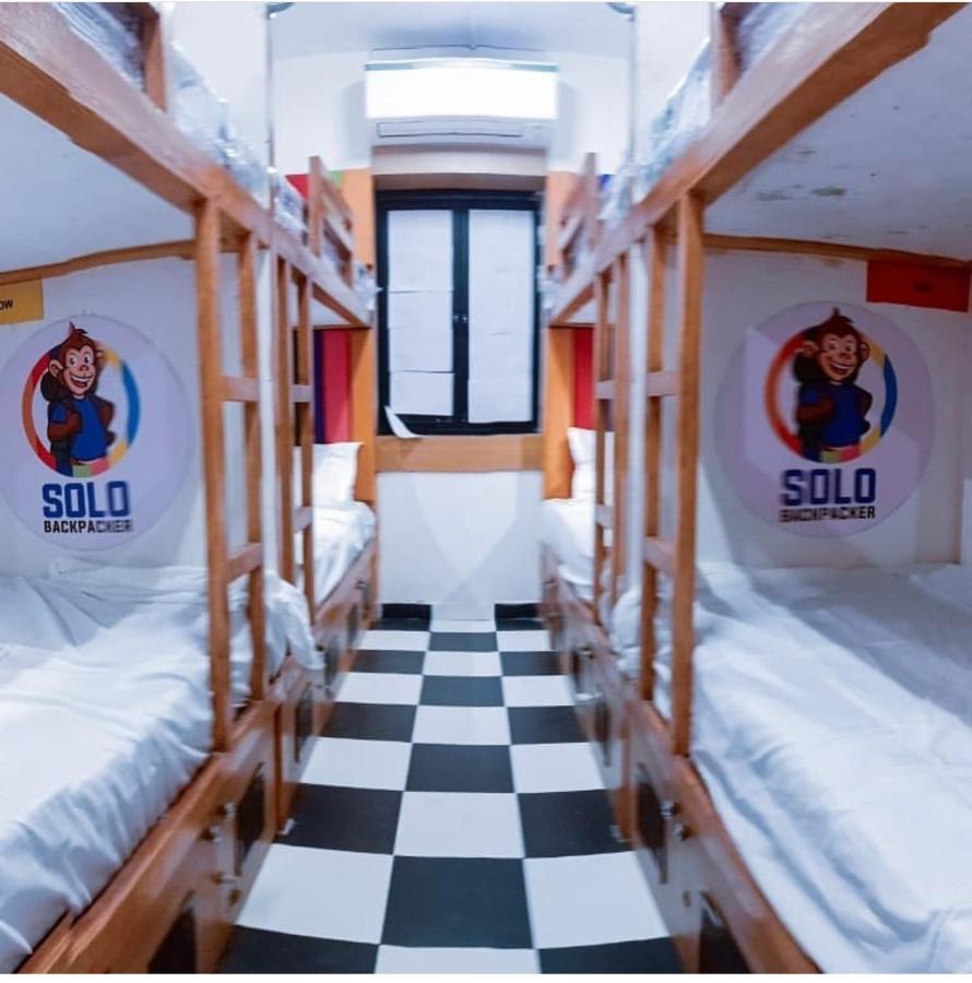 Хостел Solo Backpacker Мумбаи Экстерьер фото